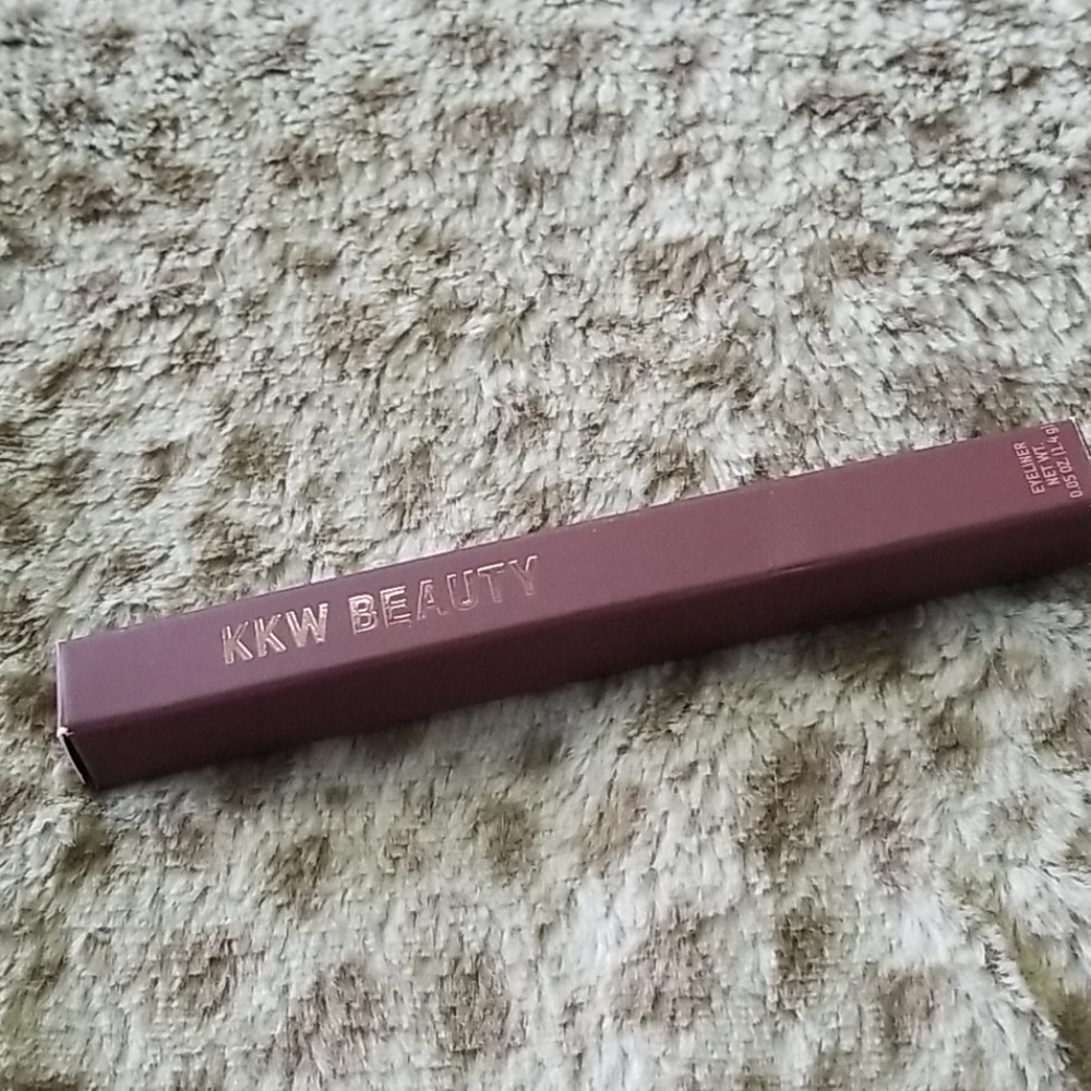 KKW eyeliner